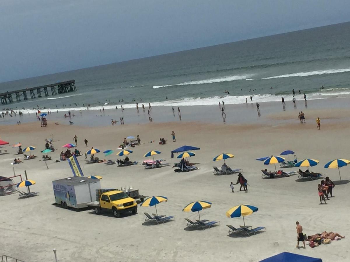 Apartamento Ocean Breeze - Direct Ocean Front-Pool Is Open Daytona Beach Exterior foto